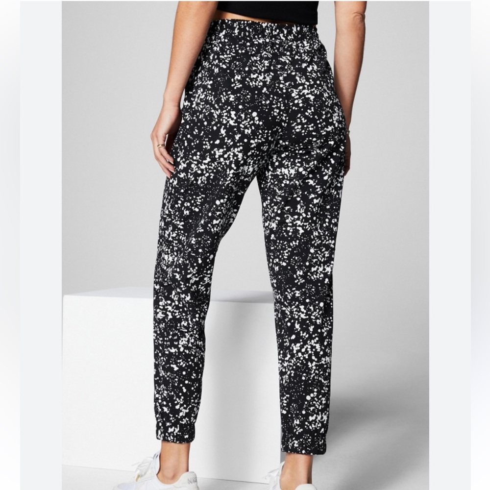 Fabletics , Lightweight Joggers - image 6